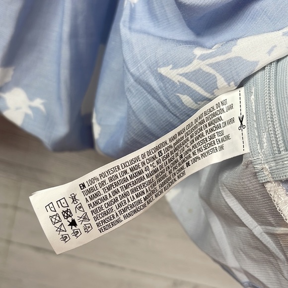 NWT ENDLESS ROSE TOP - Picture 4 of 5